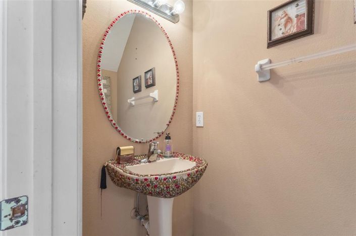 Image No.12-5 Bed House for sale