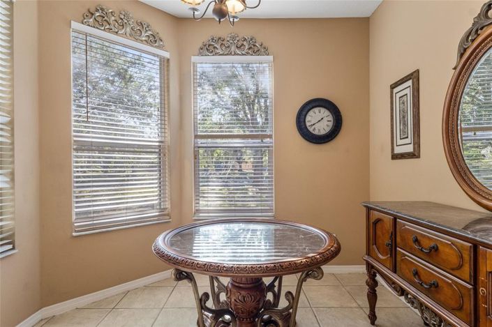 Image No.18-5 Bed House for sale