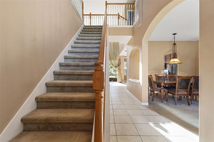 Image No.6-5 Bed House for sale