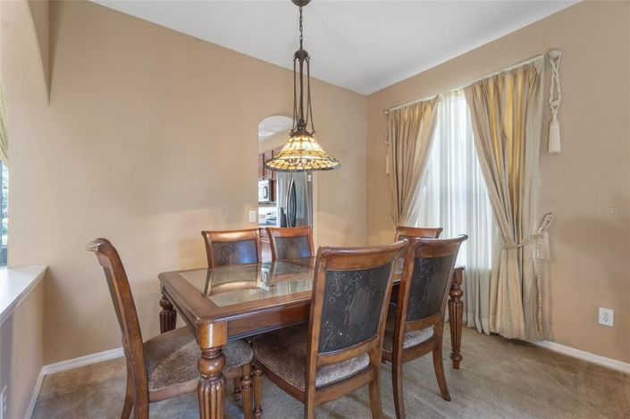 Image No.7-5 Bed House for sale