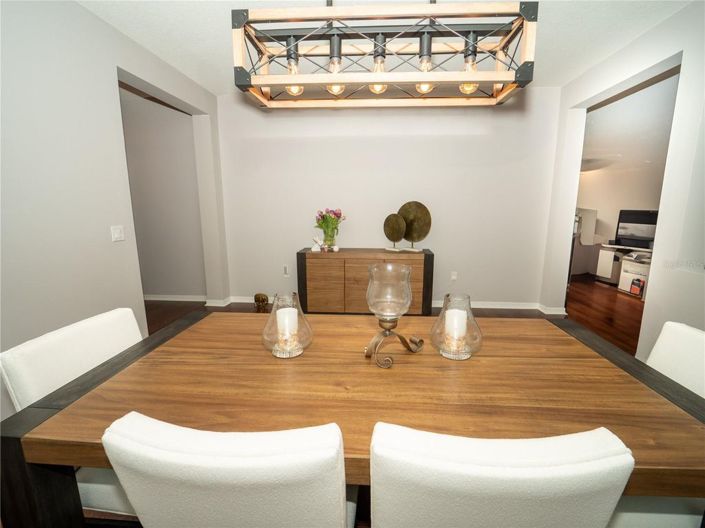 Image No.10-4 Bed House for sale