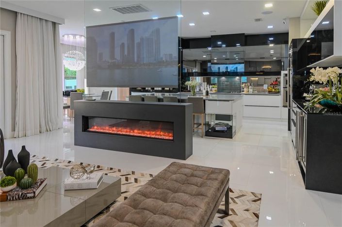 Image No.10-6 Bed House for sale