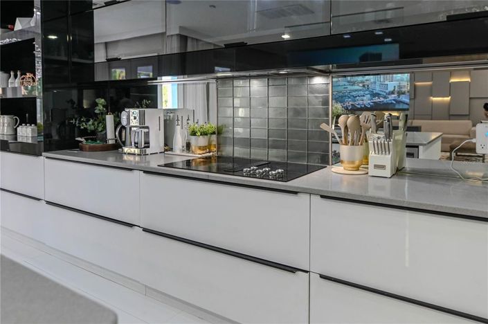 Image No.14-6 Bed House for sale