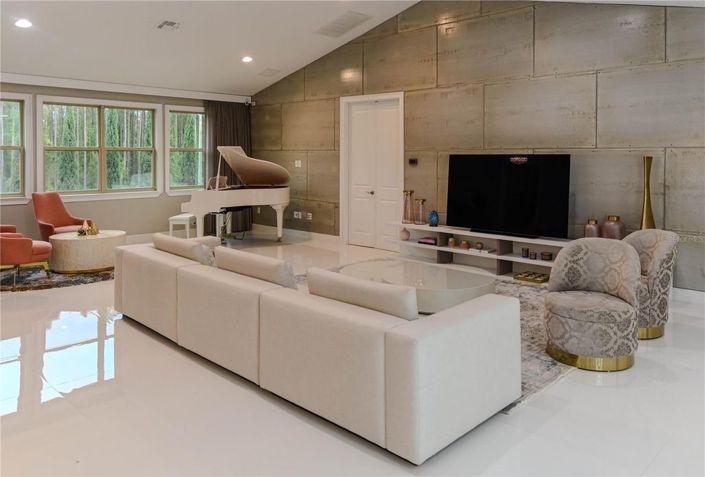 Image No.22-6 Bed House for sale