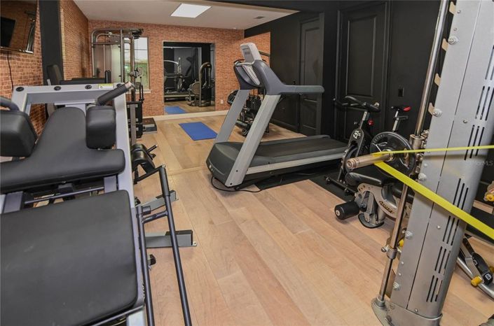 Image No.31-6 Bed House for sale