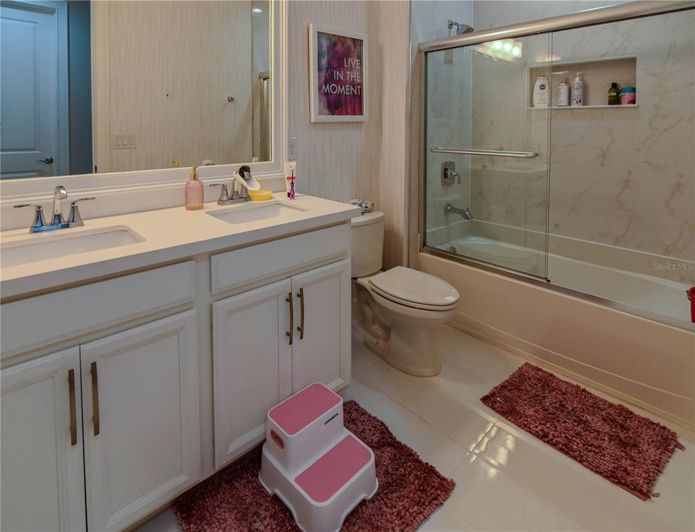 Image No.33-6 Bed House for sale