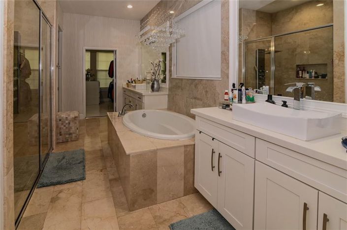 Image No.36-6 Bed House for sale