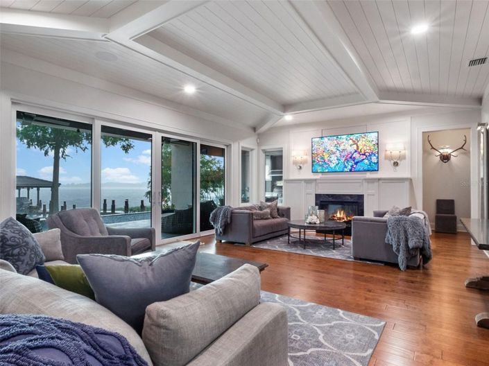 Image No.25-5 Bed House for sale