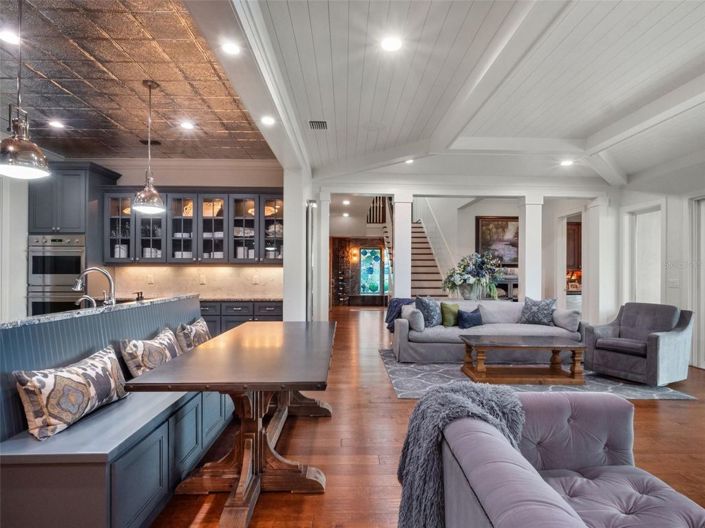 Image No.28-5 Bed House for sale