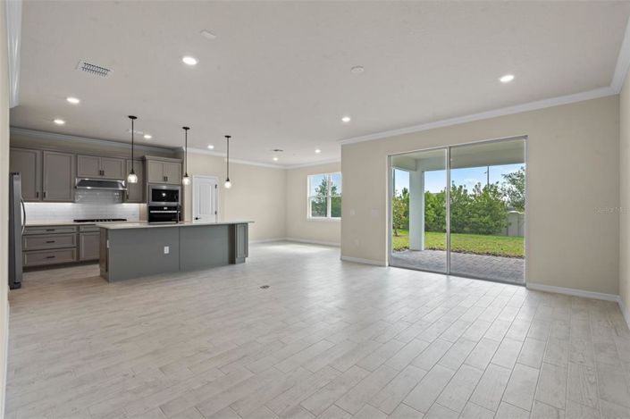 Image No.3-5 Bed House for sale