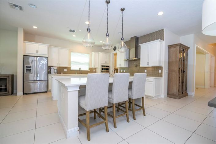 Image No.20-6 Bed House for sale