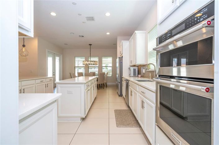 Image No.24-6 Bed House for sale