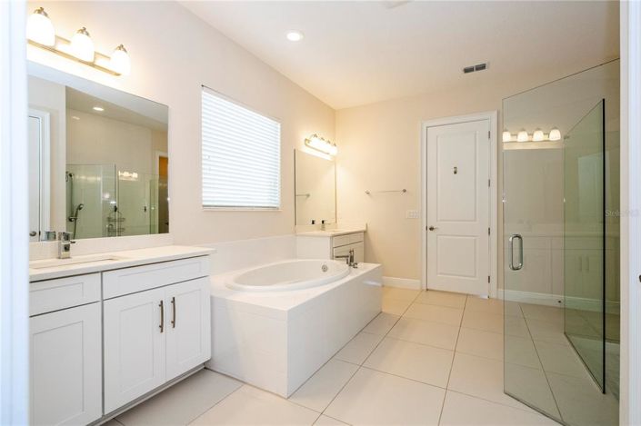 Image No.35-6 Bed House for sale