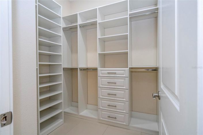 Image No.38-6 Bed House for sale