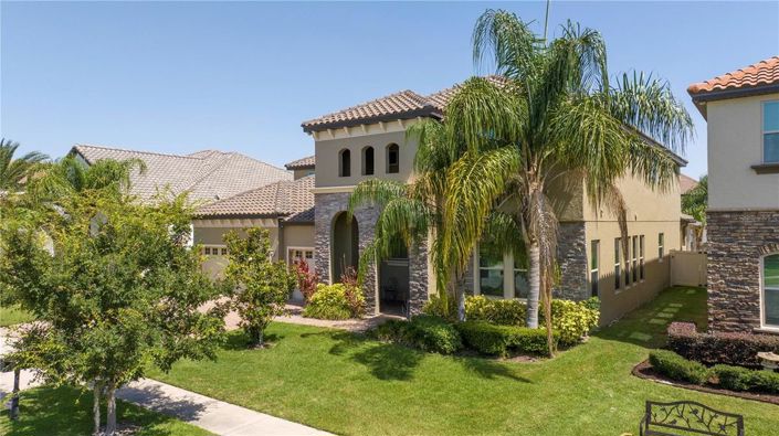 Image No.9-6 Bed House for sale