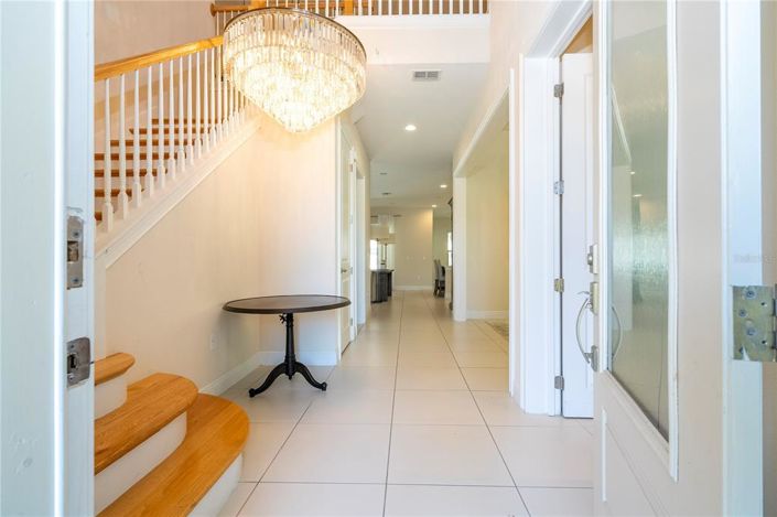 Image No.9-6 Bed House for sale