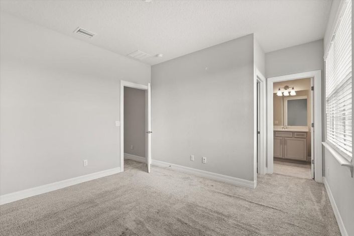 Image No.18-3 Bed Townhouse for sale