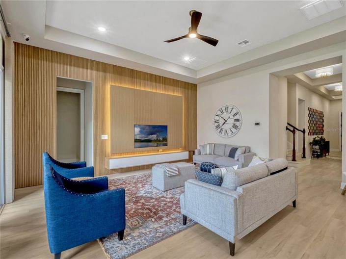 Image No.11-5 Bed House for sale