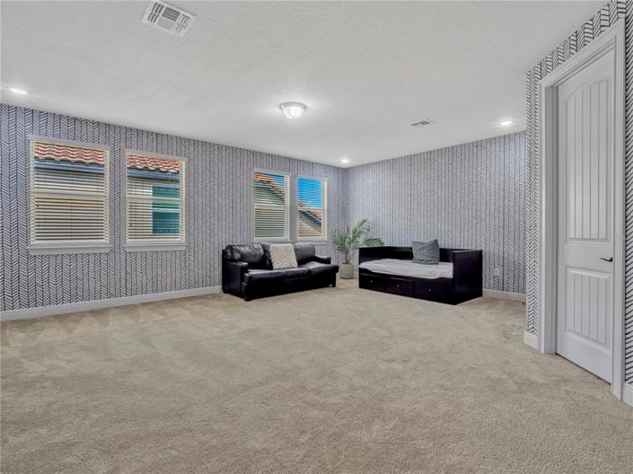 Image No.33-5 Bed House for sale