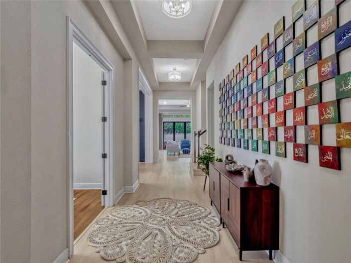 Image No.7-5 Bed House for sale