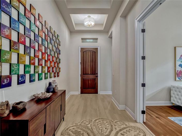 Image No.7-5 Bed House for sale