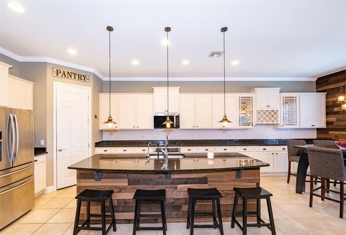 Image No.13-4 Bed House for sale