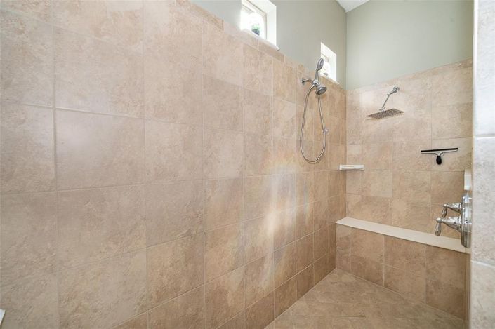 Image No.22-4 Bed House for sale