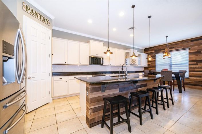 Image No.10-4 Bed House for sale