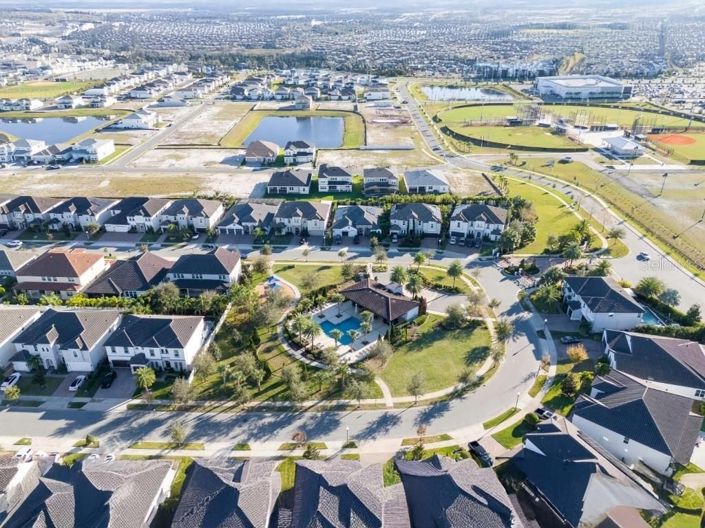 Image No.17-6 Bed House for sale