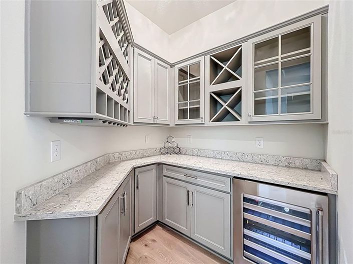 Image No.15-5 Bed House for sale