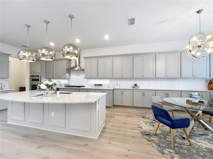 Image No.17-5 Bed House for sale