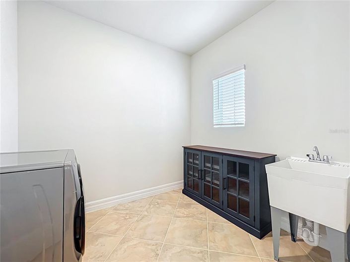 Image No.48-5 Bed House for sale