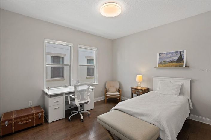 Image No.26-5 Bed House for sale