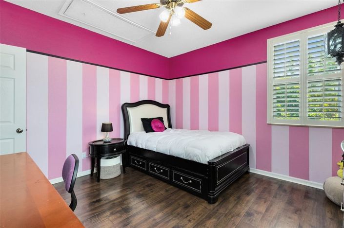 Image No.26-4 Bed House for sale