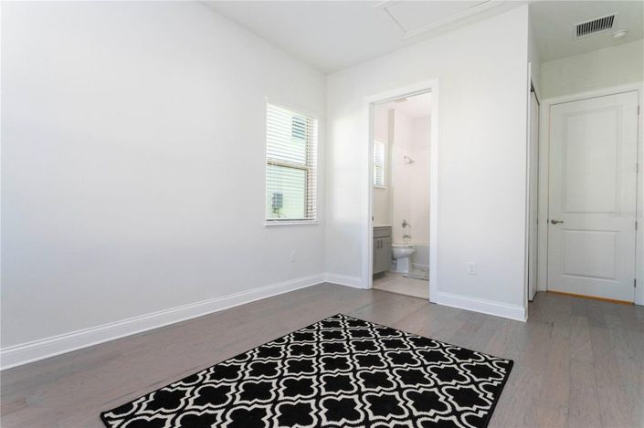 Image No.14-5 Bed House for sale