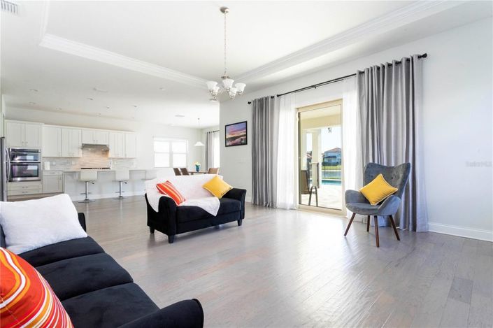 Image No.30-5 Bed House for sale