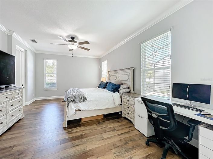 Image No.37-5 Bed House for sale