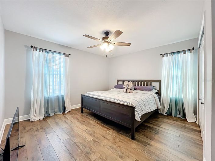 Image No.54-5 Bed House for sale