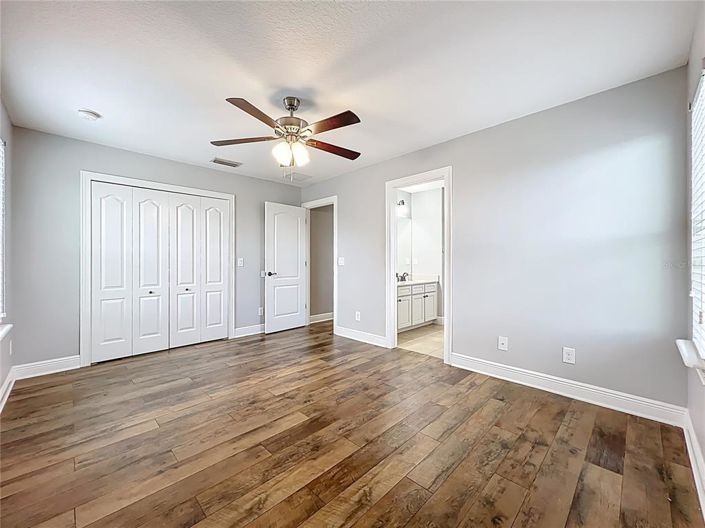 Image No.56-5 Bed House for sale