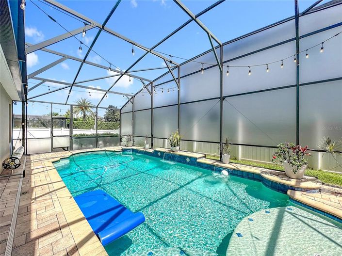 Image No.6-5 Bed House for sale