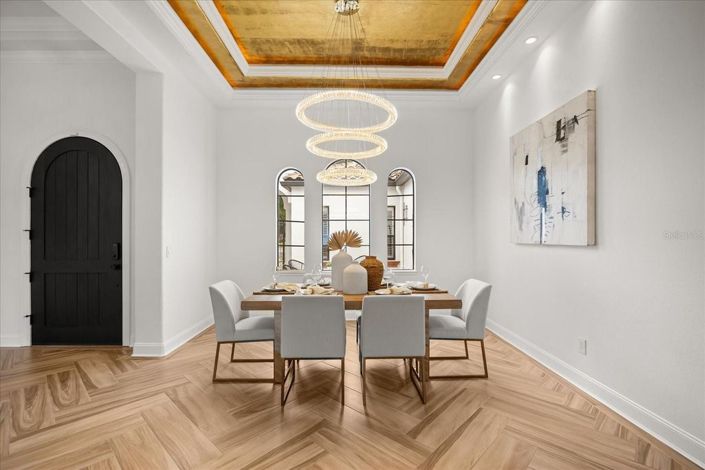 Image No.18-4 Bed House for sale