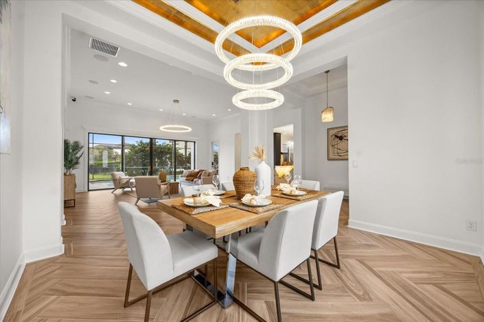 Image No.19-4 Bed House for sale