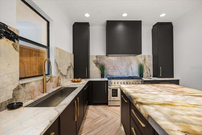 Image No.29-4 Bed House for sale