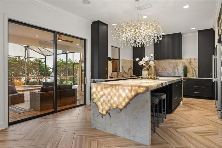 Image No.4-4 Bed House for sale