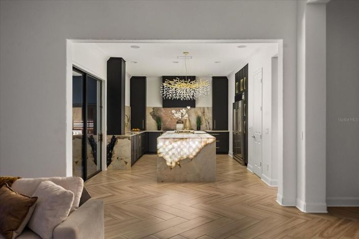 Image No.31-4 Bed House for sale