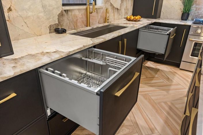 Image No.36-4 Bed House for sale