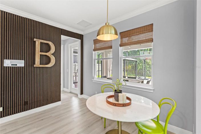 Image No.13-6 Bed House for sale