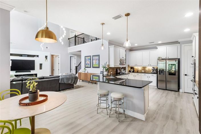 Image No.17-6 Bed House for sale