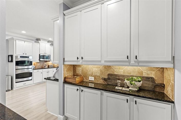 Image No.21-6 Bed House for sale