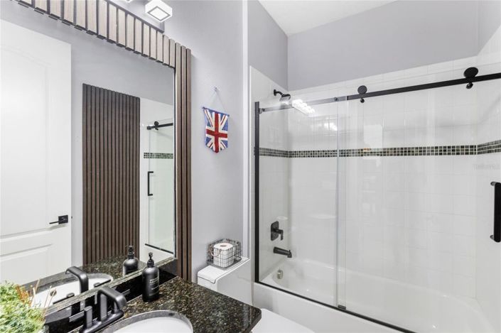 Image No.28-6 Bed House for sale